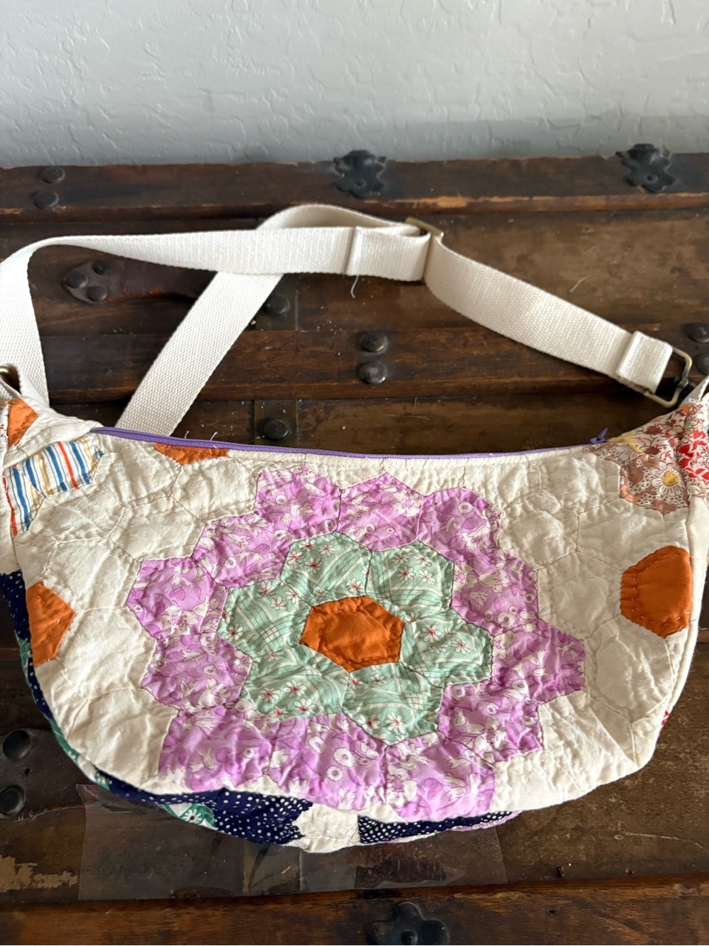 Vintage Handmade Crossbody Grandma pattern, cottage core - Picture 2 of 7